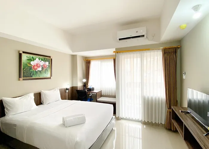 Cozy Stay Studio Apartment At Gateway Park Lrt City Bekasi By Travelio